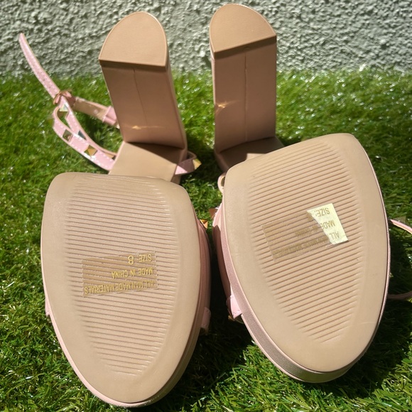 Wild Diva Lounge | Pink Nude Pyramid Studded Platform Heeled Sandal | Size 8 NWT - Picture 7 of 10